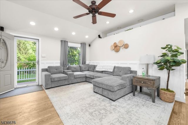 4 Orchard St, Lebanon Twp., NJ 07830
