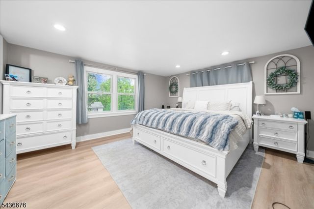 4 Orchard St, Lebanon Twp., NJ 07830