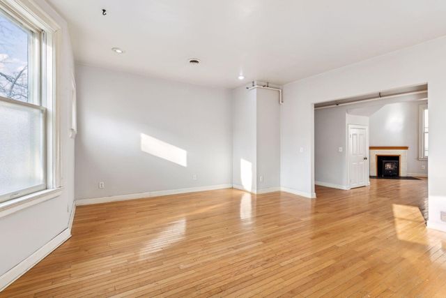 2021 3rd Avenue S, Minneapolis, MN 55404