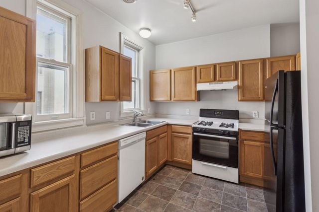 2021 3rd Avenue S, Minneapolis, MN 55404