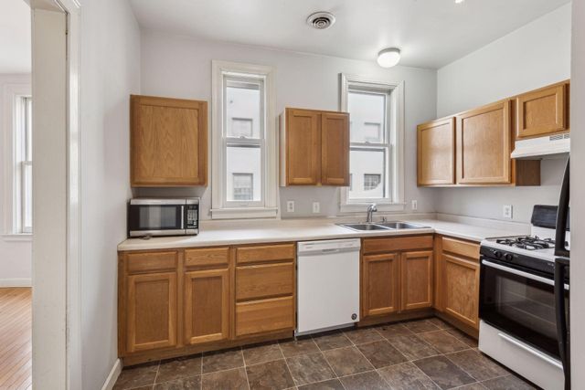 2021 3rd Avenue S, Minneapolis, MN 55404
