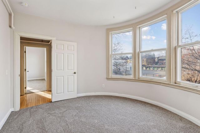 2021 3rd Avenue S, Minneapolis, MN 55404