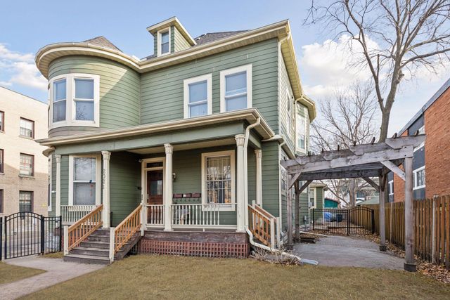 2021 3rd Avenue S, Minneapolis, MN 55404