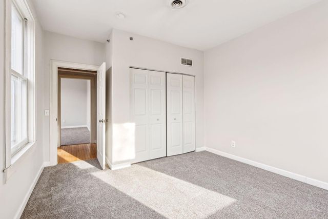 2021 3rd Avenue S, Minneapolis, MN 55404