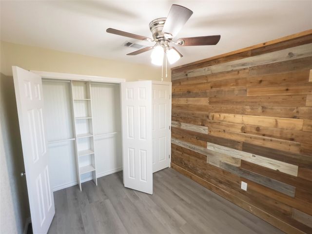 807 Crockett, Midlothian, TX 76065