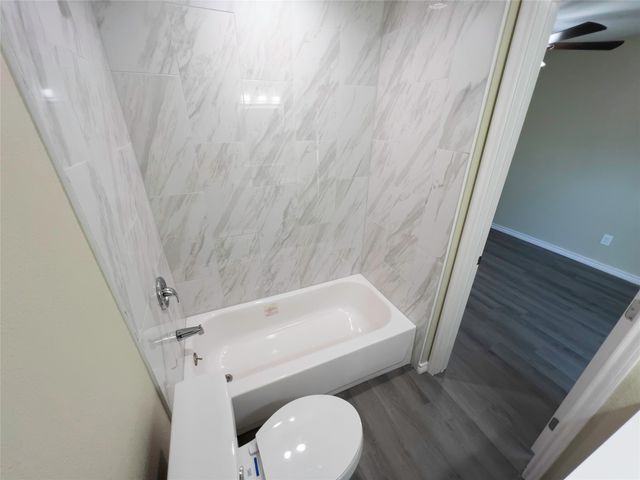 807 Crockett, Midlothian, TX 76065