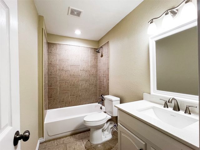 807 Crockett, Midlothian, TX 76065