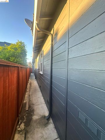 1075 47Th St, Emeryville, CA 94608