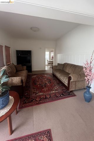 1075 47Th St, Emeryville, CA 94608