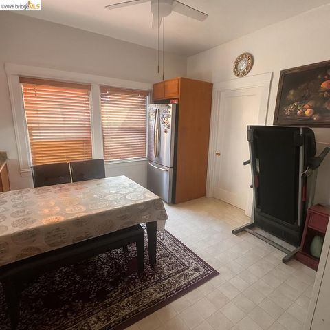 1075 47Th St, Emeryville, CA 94608