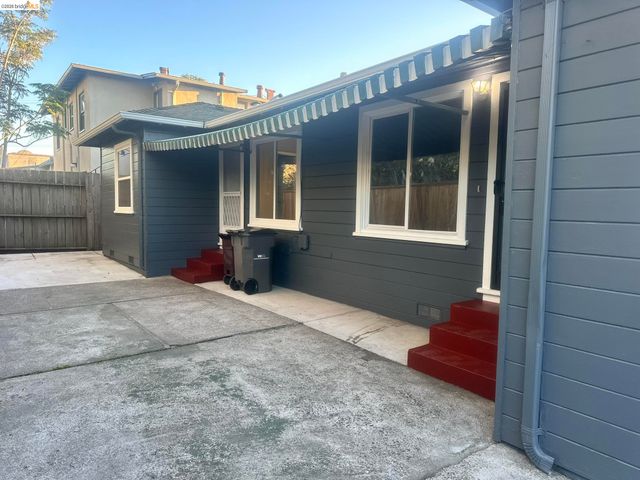 1075 47Th St, Emeryville, CA 94608