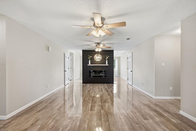 117 W Lea Circle, Bryant, AR 72022