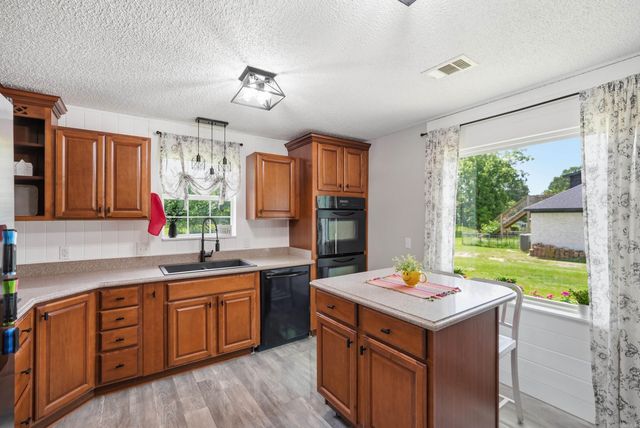 117 W Lea Circle, Bryant, AR 72022