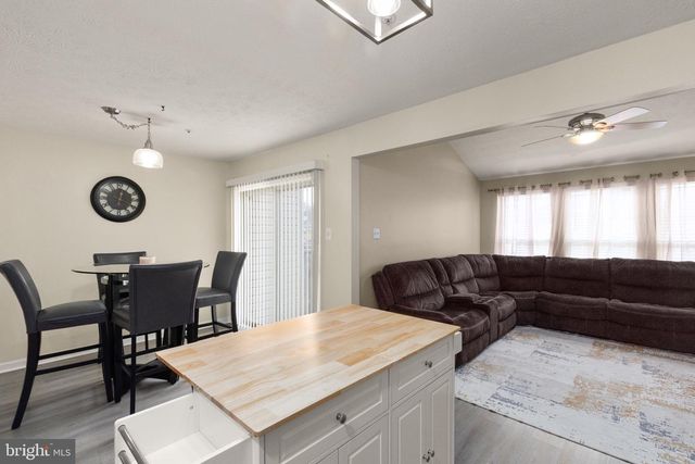 5136 WINDERMERE CIR, Baltimore, MD 21237