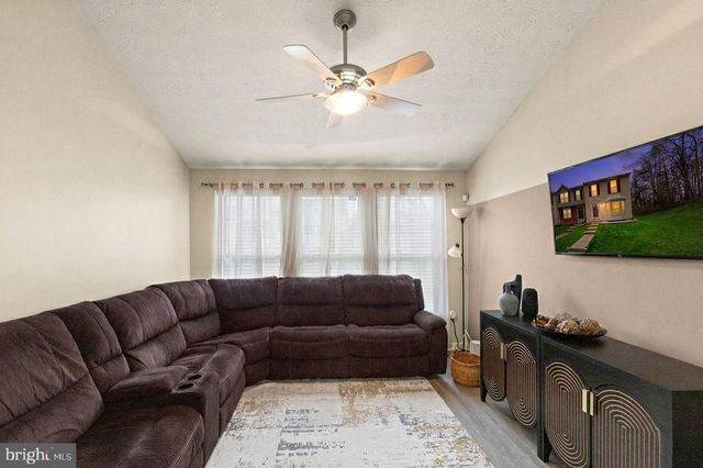 5136 WINDERMERE CIR, Baltimore, MD 21237