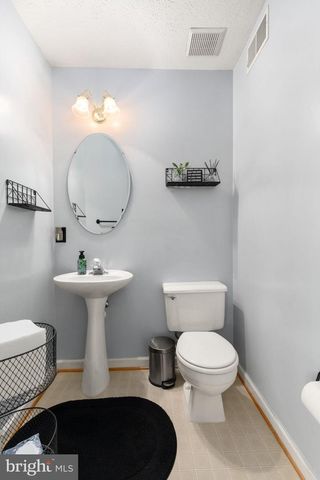 5136 WINDERMERE CIR, Baltimore, MD 21237