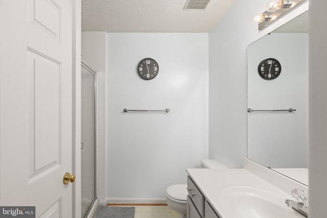 5136 WINDERMERE CIR, Baltimore, MD 21237