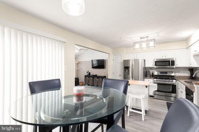 5136 WINDERMERE CIR, Baltimore, MD 21237