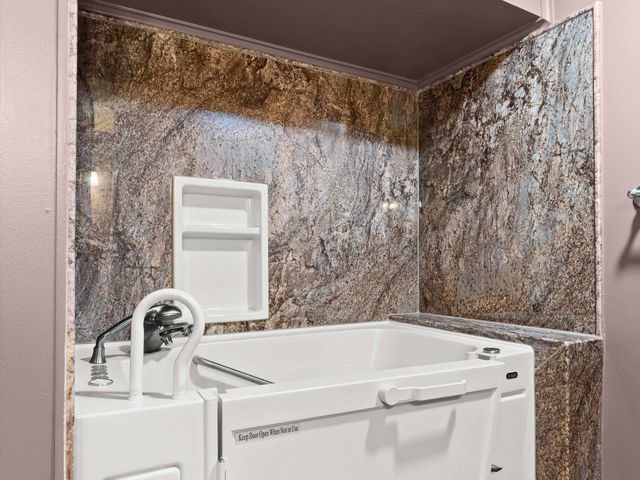 107 GILES AVE, Omaha, TX 75571