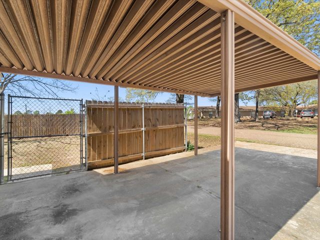 107 GILES AVE, Omaha, TX 75571