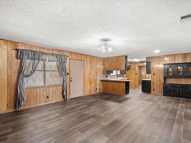 107 GILES AVE, Omaha, TX 75571