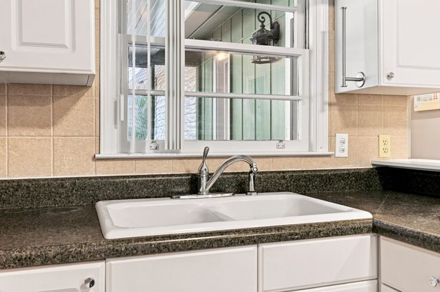 524 Maple Dr., Surfside Beach, SC 29575