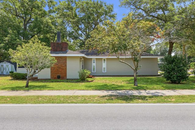 524 Maple Dr., Surfside Beach, SC 29575