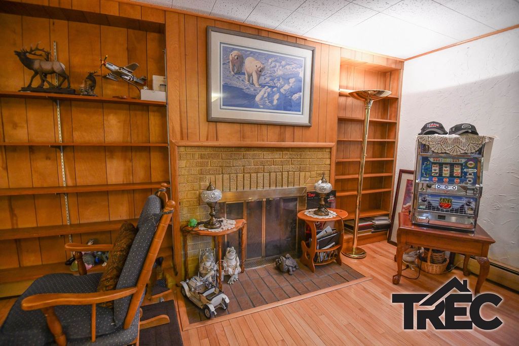 908 Canyon Ave, Cody, WY 82414 photo 5