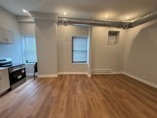 1219 W Devon Avenue 204, Chicago, IL 60660