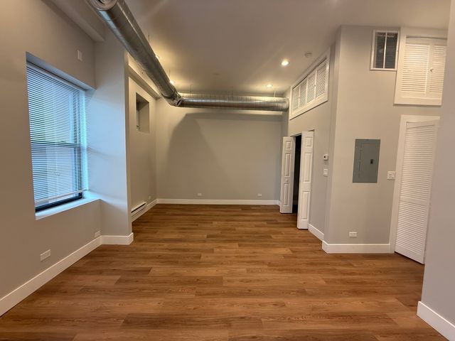 1219 W Devon Avenue 204, Chicago, IL 60660