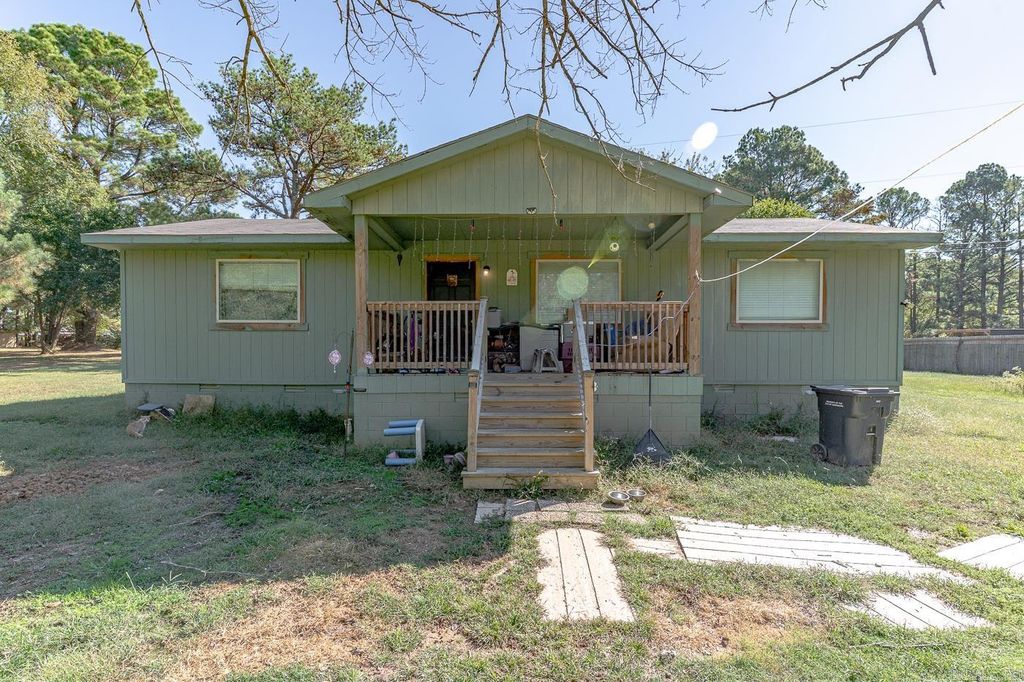 1812 Duncan Rd, Jonesboro, AR 72401