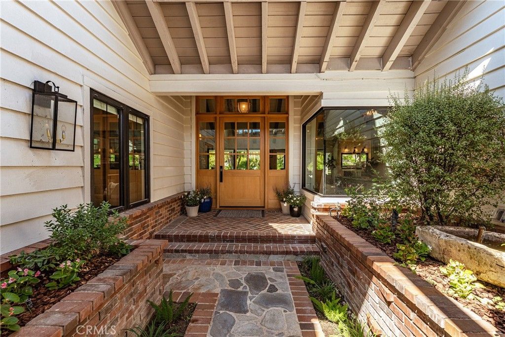 5959 Woodland View Drive, Woodland Hills, CA 91367 — photo 4