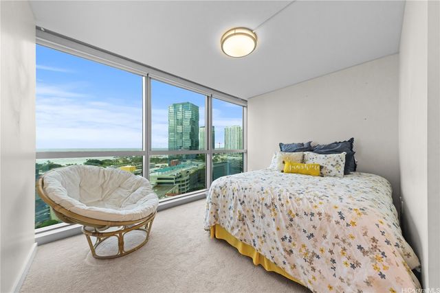 1177 Queen Street 2002, Honolulu, HI 96814