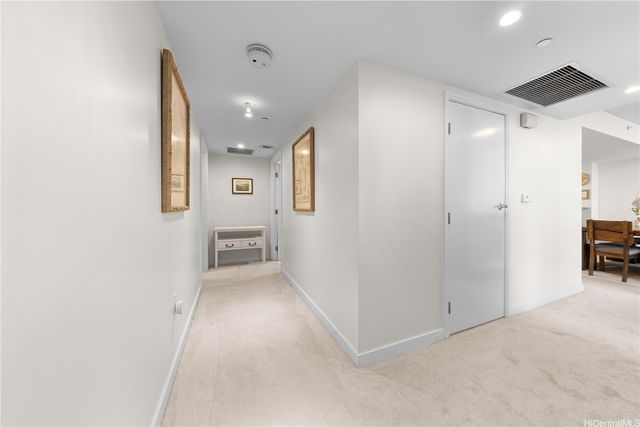 1177 Queen Street 2002, Honolulu, HI 96814