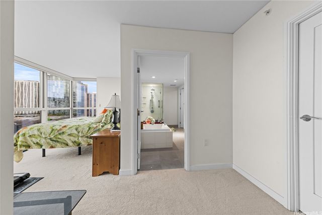 1177 Queen Street 2002, Honolulu, HI 96814