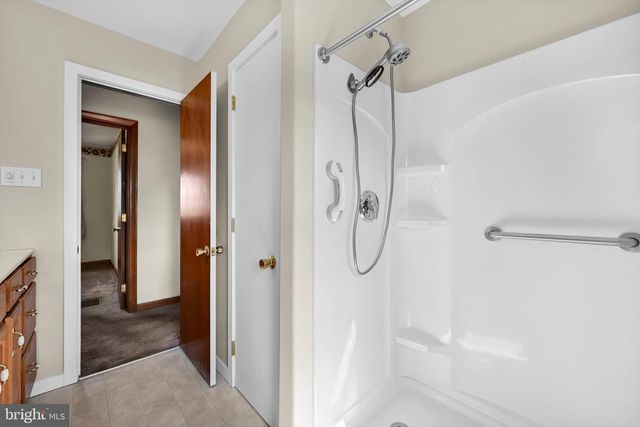 97 HILLSIDE DR, Ephrata, PA 17522