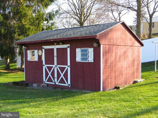 97 HILLSIDE DR, Ephrata, PA 17522