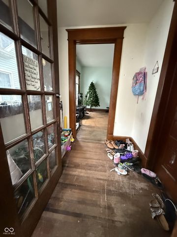 1205 S 8th Street, Terre Haute, IN 47802