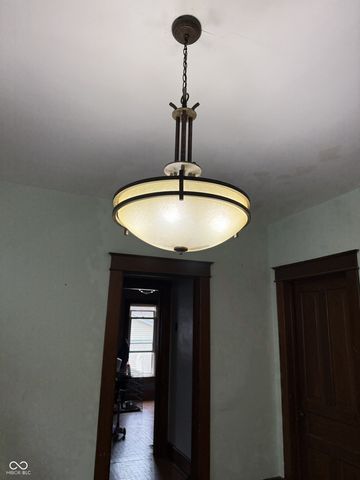 1205 S 8th Street, Terre Haute, IN 47802