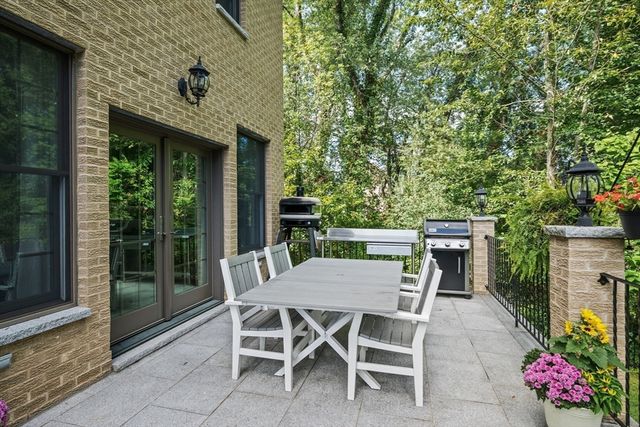 159 Main Street, Lynnfield, MA 01940