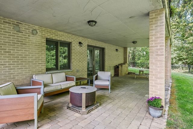 159 Main Street, Lynnfield, MA 01940