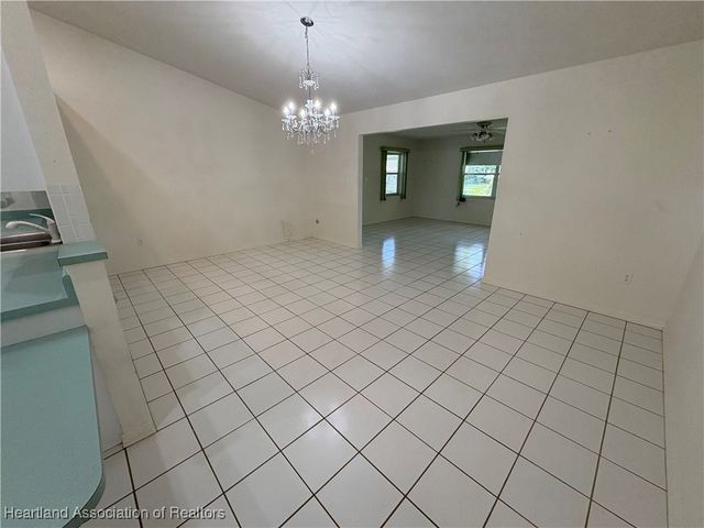 120 Honeycomb Avenue, Lake Placid, FL 33852