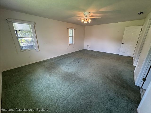 120 Honeycomb Avenue, Lake Placid, FL 33852