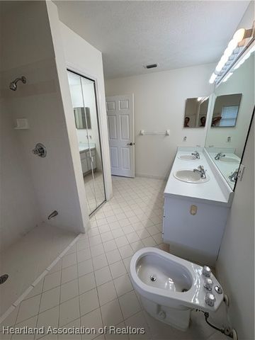 120 Honeycomb Avenue, Lake Placid, FL 33852