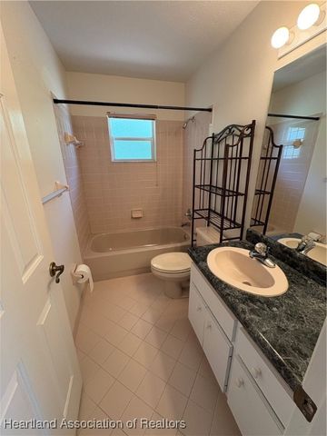 120 Honeycomb Avenue, Lake Placid, FL 33852