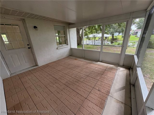 120 Honeycomb Avenue, Lake Placid, FL 33852