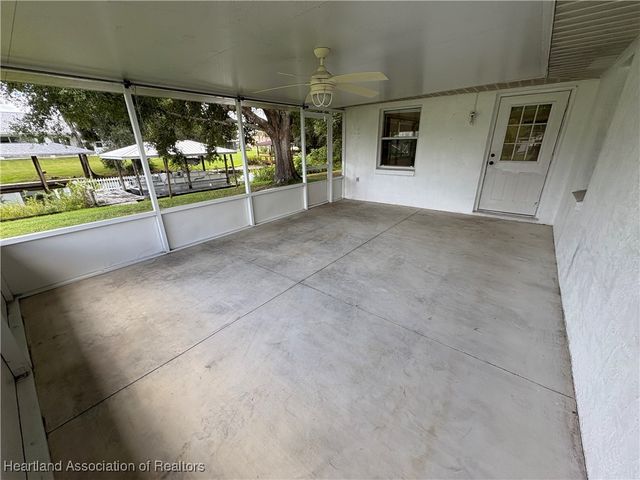 120 Honeycomb Avenue, Lake Placid, FL 33852