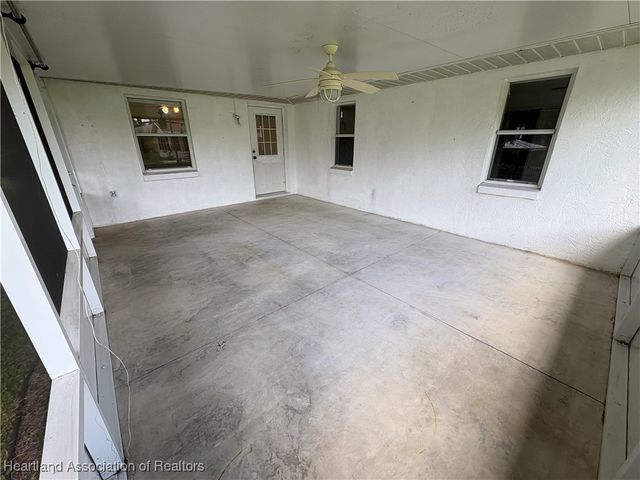 120 Honeycomb Avenue, Lake Placid, FL 33852