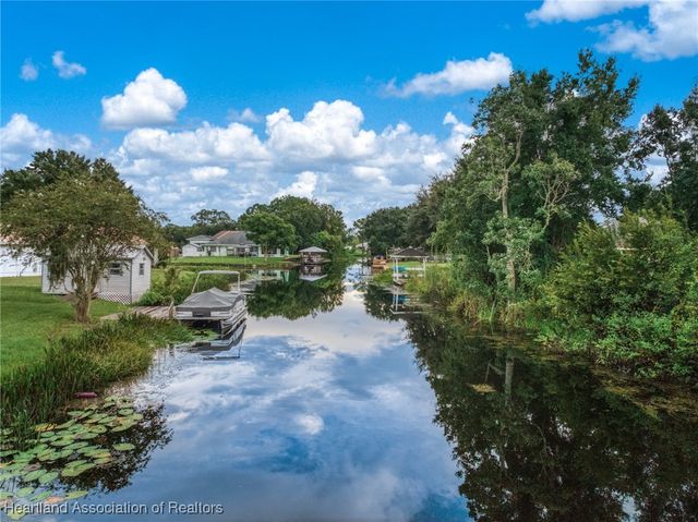 120 Honeycomb Avenue, Lake Placid, FL 33852