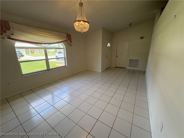 120 Honeycomb Avenue, Lake Placid, FL 33852
